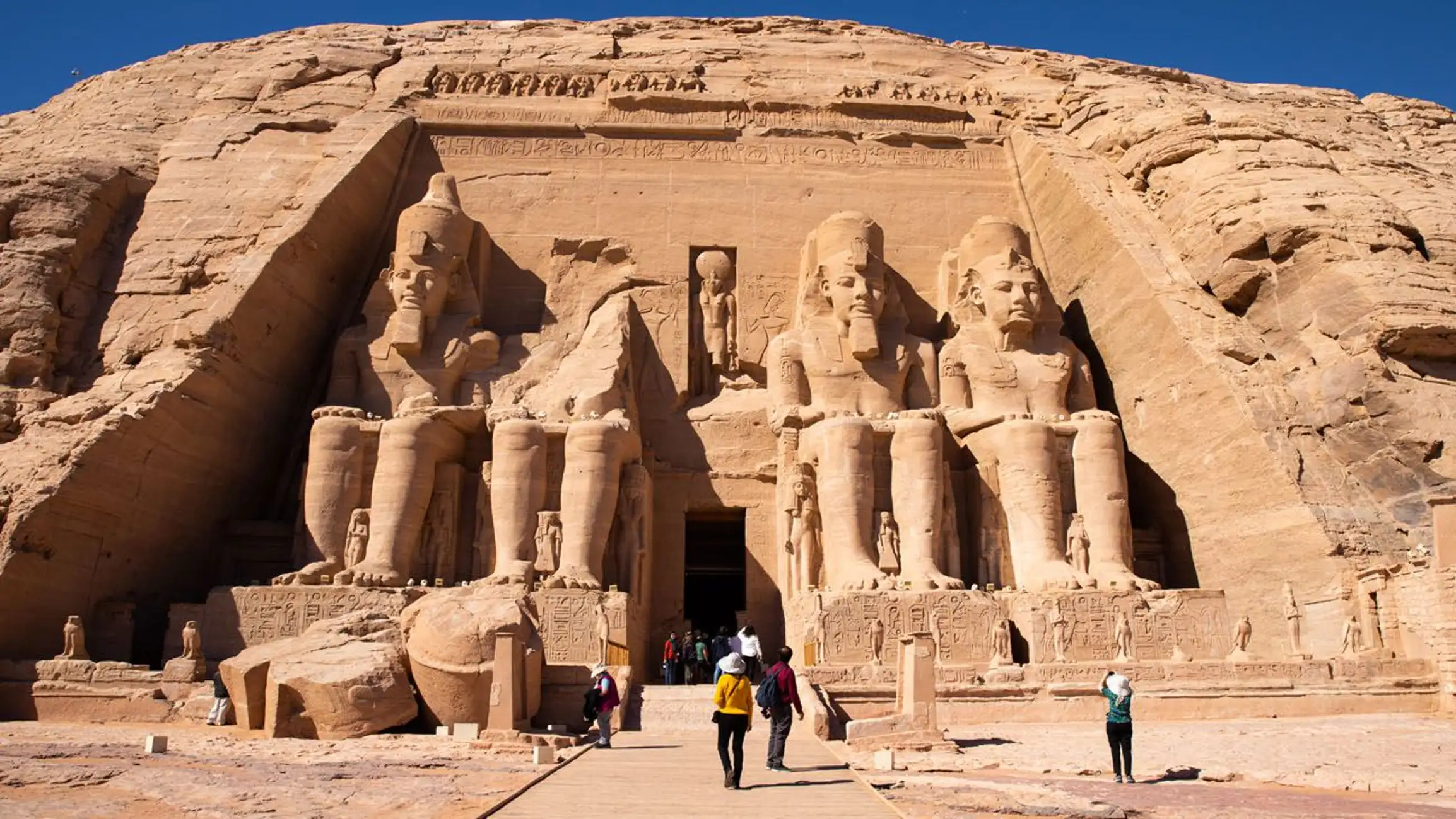 Luxor- Abu Simbel Temple Private Guided Day Trip with Lunch ota